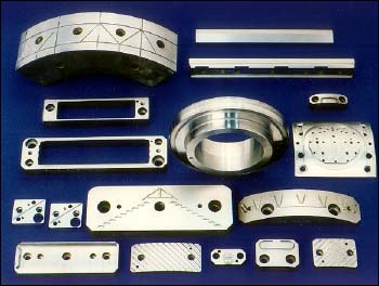 PARTIALLY OR FULLY SEGMENTED ROTARY DIES